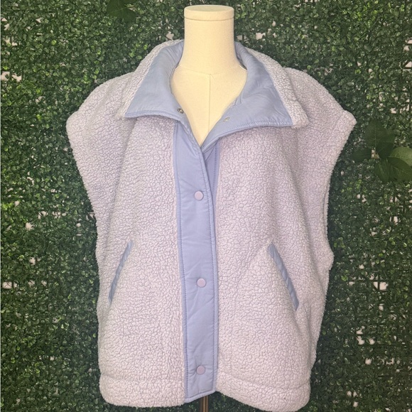 FP Movement Scout It Out Fleece Vest NWOT - Picture 3 of 5